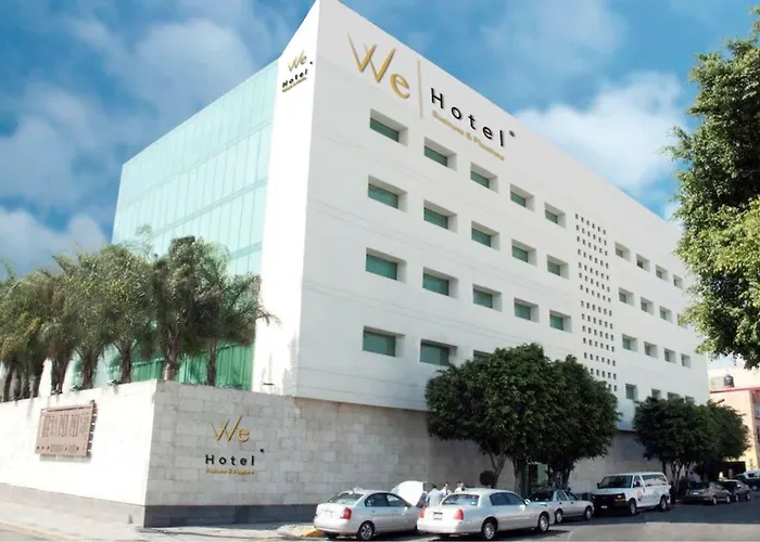 We Aeropuerto Hotel 4*